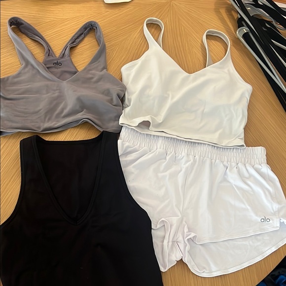 Athleisure bundle - Lulu, Alo, Athleta - Picture 3 of 7